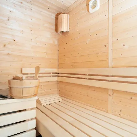 Modern In Near Cross-country Skiing *